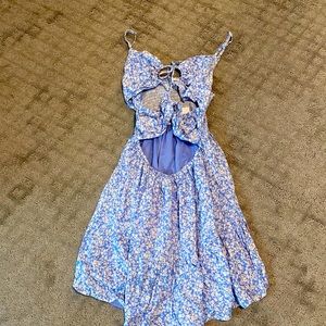 Light blue and white short floral dress